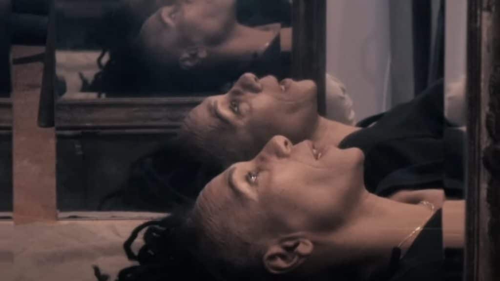 Isa Somparé vous donne rendez-vous au « Lac Léman » pour son nouveau clip photo de Isa Somparé vous donne rendez-vous au « Lac Léman » pour son nouveau clip