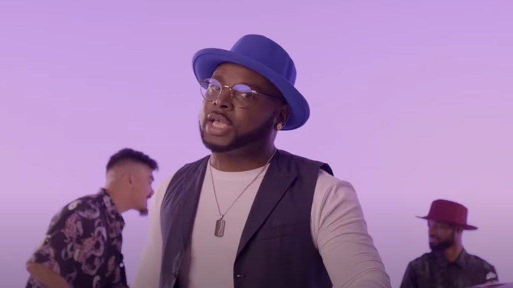Le monde est « Fou » dans le nouveau clip de MULTIS photo de Le monde est « Fou » dans le nouveau clip de MULTIS