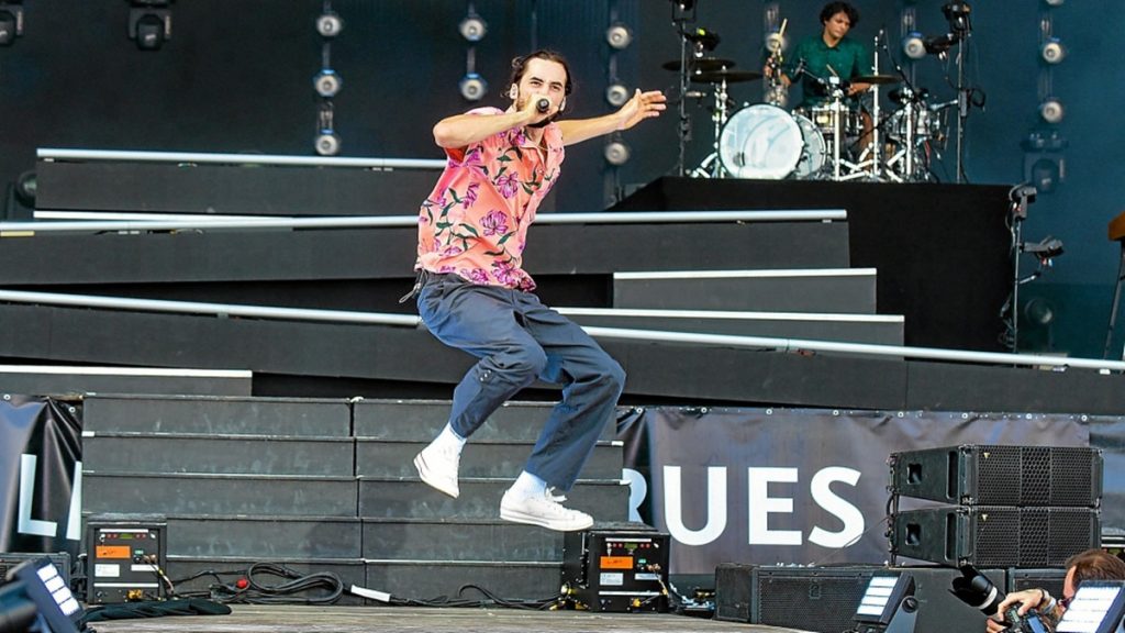 Qui sont les musiciens qui accompagnent Lomepal pour « Mauvais Ordre Tour 2023» Photo de Qui sont les musiciens qui accompagnent Lomepal pour « Mauvais Ordre Tour 2023»