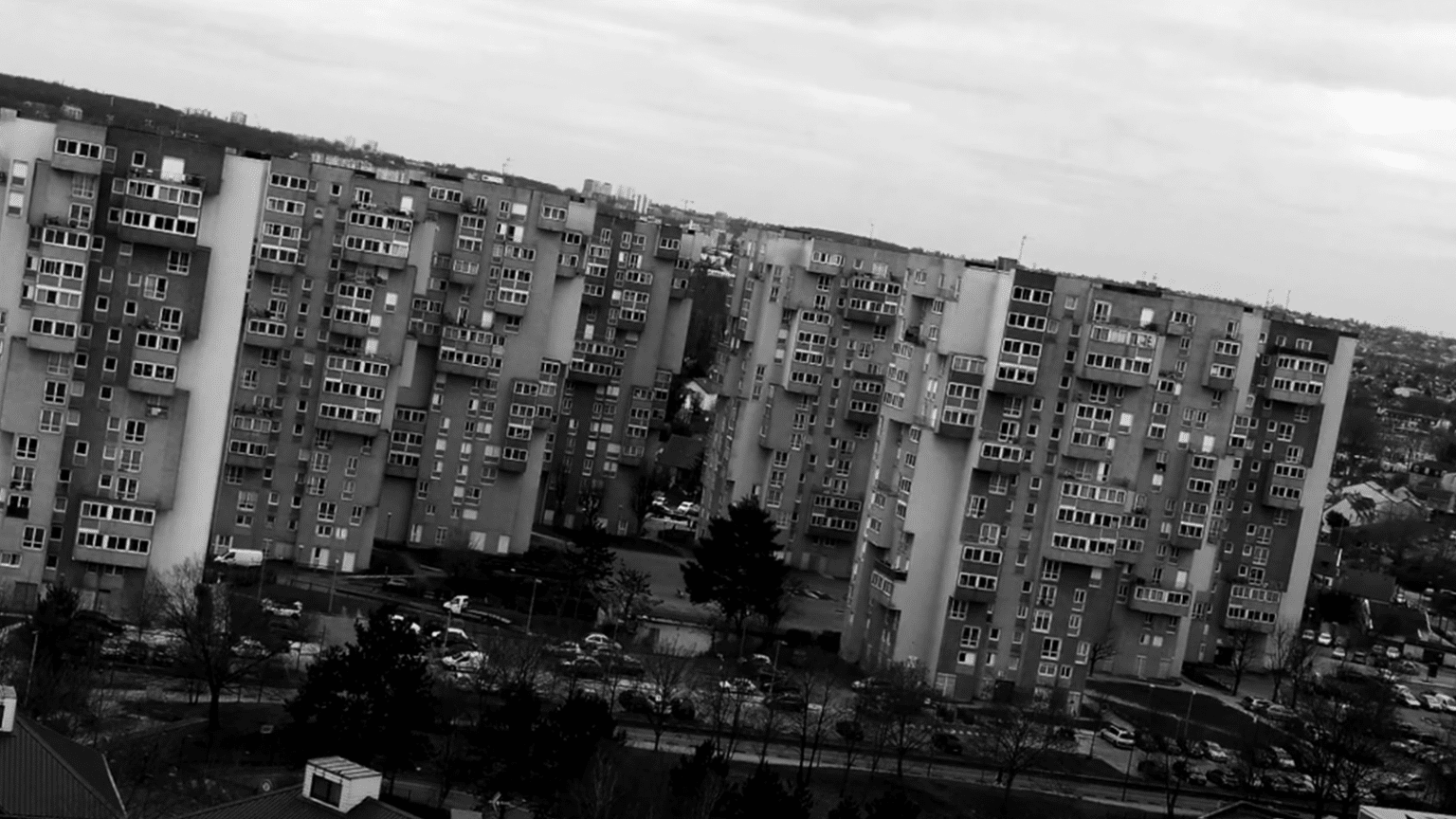 Découvrez « BEAU SEVRAN », le nouveau clip de Moos photo de Découvrez le « BEAU SEVRAN » avec Moos