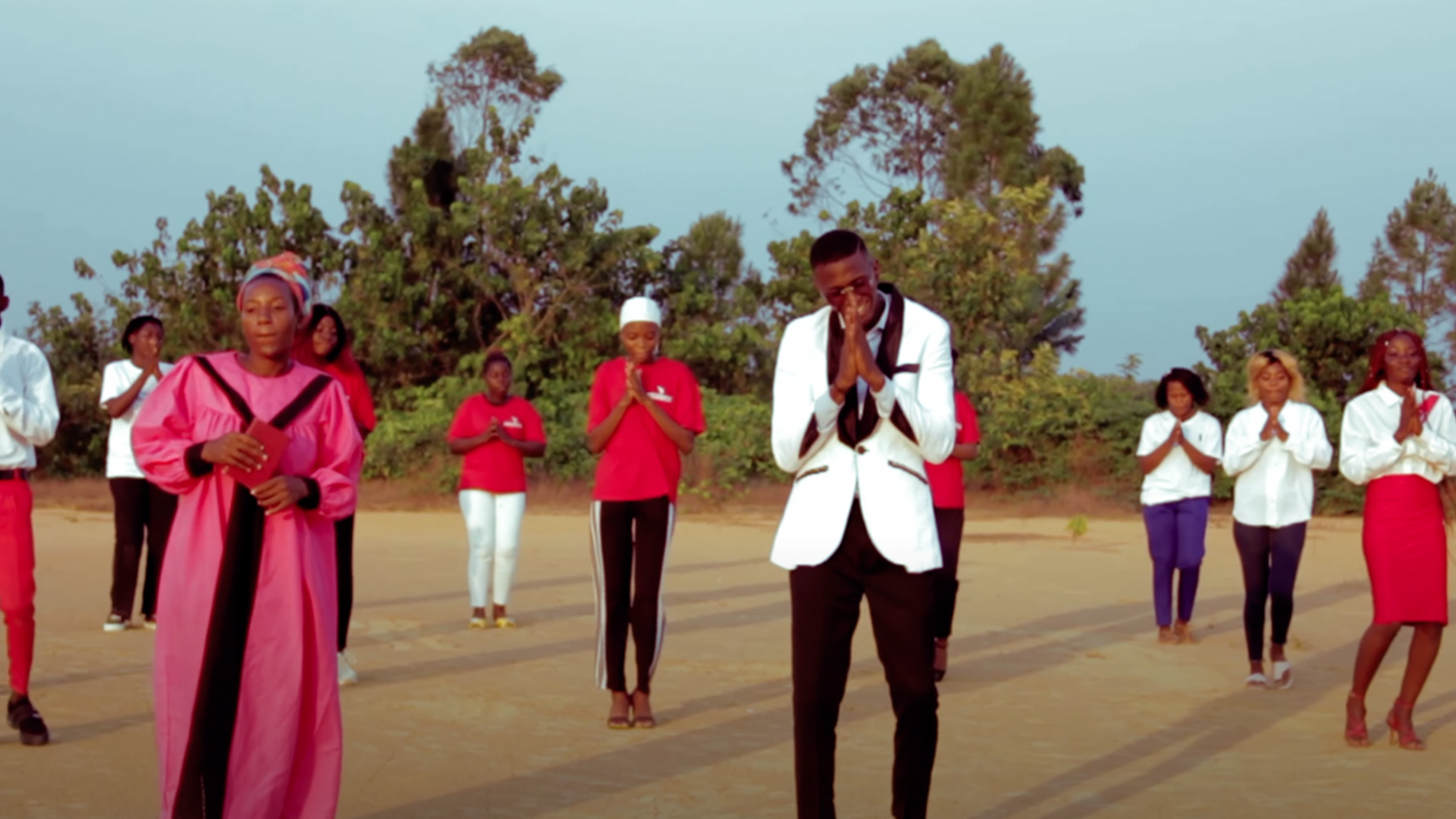 Nando TS chante pour « La Grâce de DIEU » photo de Nando TS chante pour « La Grâce de DIEU »