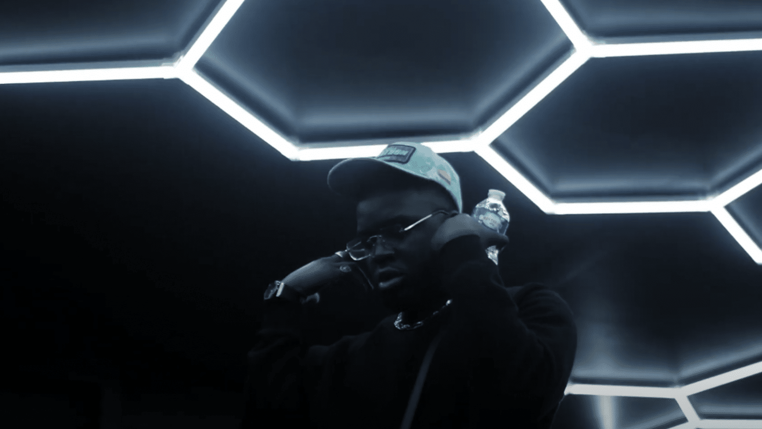 RCK rappe avec ses tripes pour « FRANCK LUCAS » photo de RCK rappe avec ses tripes pour « FRANCK LUCAS »