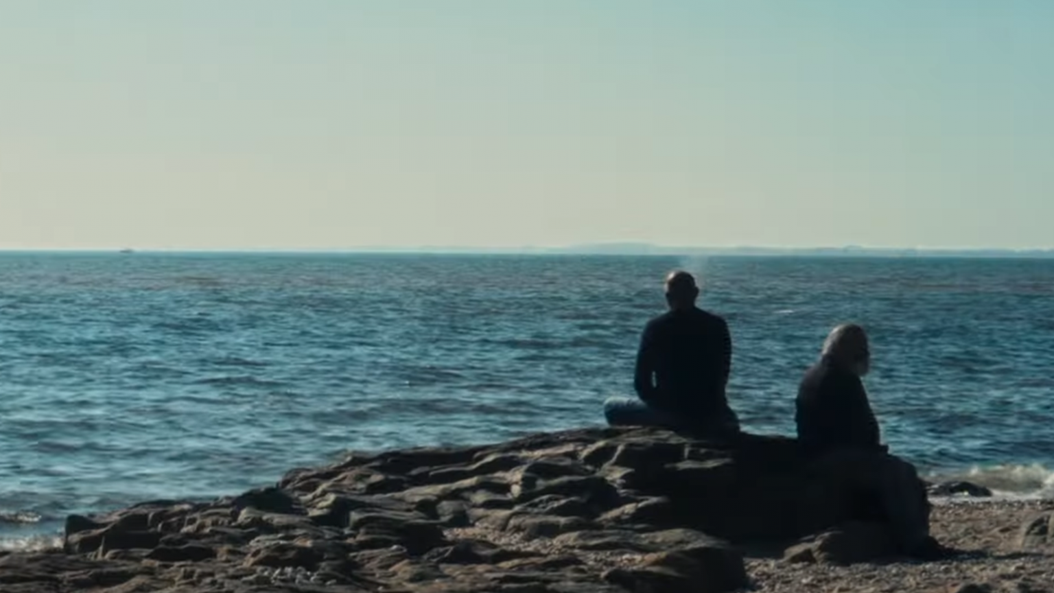 Tentez l’expérience « Camisolé » avec le nouveau clip de Hurlenoir & IIL photo de Tentez l'expérience « Camisolé » avec le nouveau clip de Hurlenoir & IIL