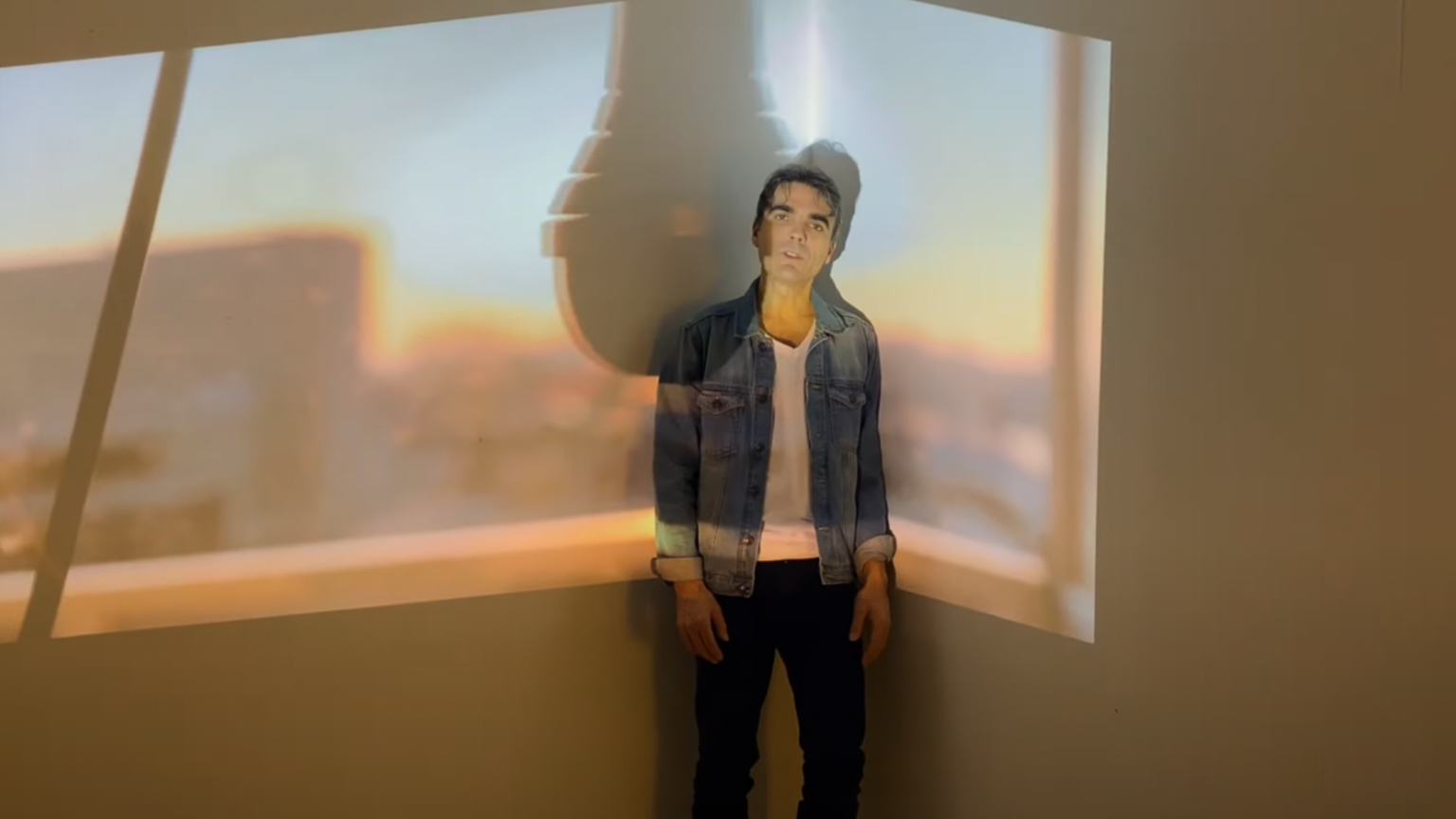 Approchez-vous et visionnez « J’arrive à toi », le nouveau clip de NAREN photo de Approchez-vous et visionnez « J'arrive à toi », le nouveau clip de NAREN