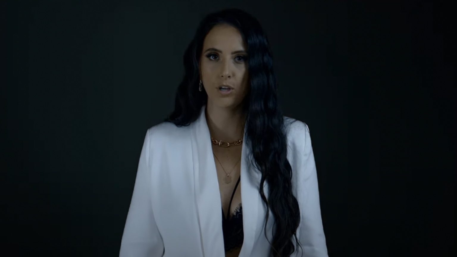 Waouel se lève contre « LE VICE » pour son nouveau clip photo de Waouel se lève contre « LE VICE » pour son nouveau clip