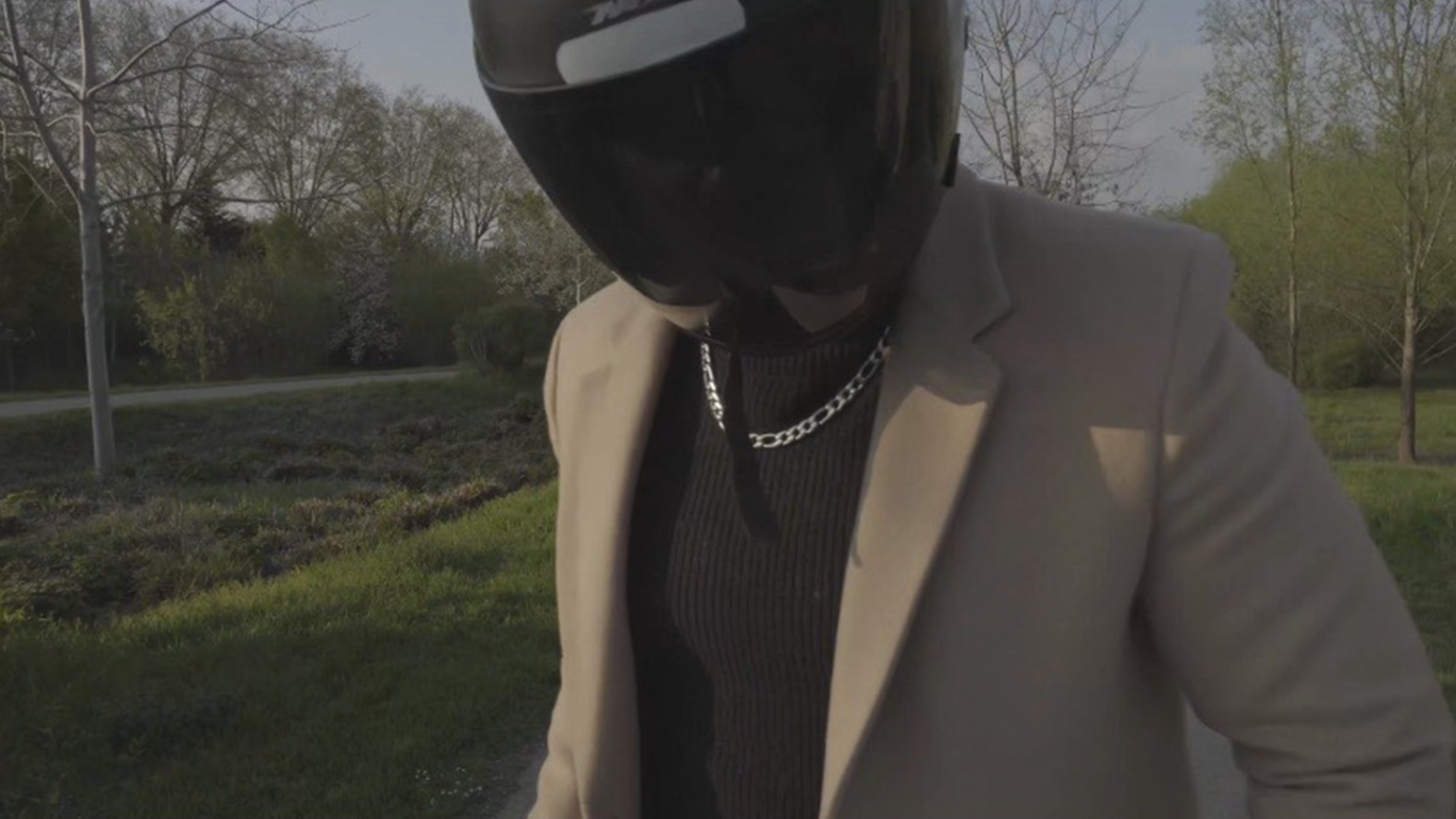 Attention, KNZ vient de vous « Dépvsser » avec son dernier clip photo Attention, KNZ vient de vous « Dépvsser » avec son dernier clip
