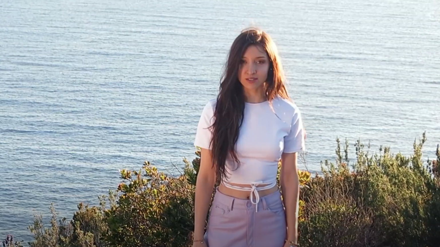 Découvrez le tout premier clip de SynRJ, « Marine » photo Découvrez le tout premier clip de SynRJ, « Marie »