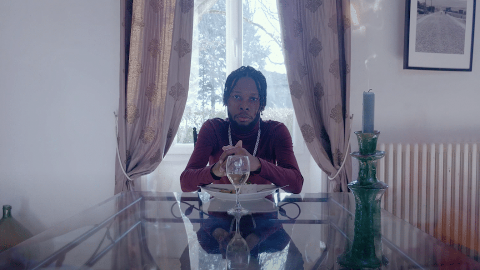 photo de Bricy raconte son « Pain Love » dans son nouveau clip...