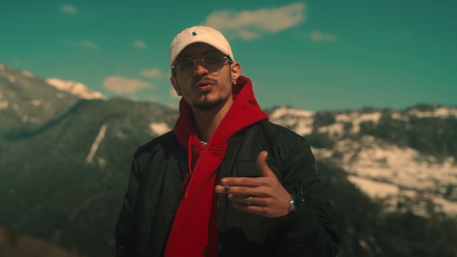Photo de Ice, pensif dans son nouveau clip Flakdo