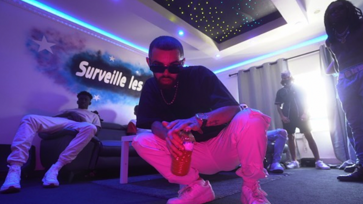 JOKITO est complètement « Dans le truc » pour son nouveau clip Photo de JOKITO est complètement Dans le truc pour son nouveau clip