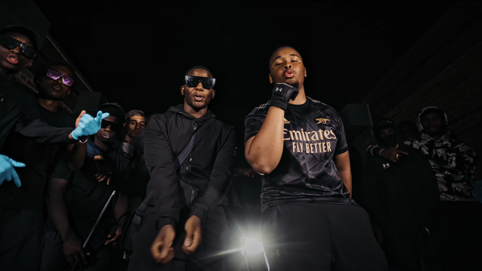« Razzia Immédiat » dans le nouveau clip de SM ! Photo de « Razzia Immédiat » dans le nouveau clip de SM !