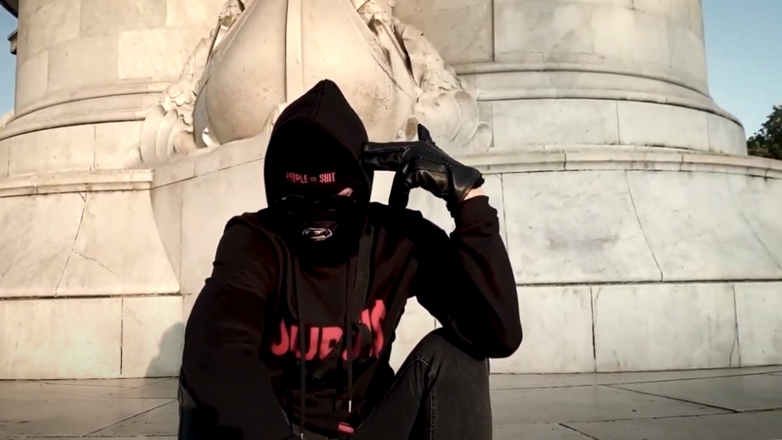 DUPUI$ est chaud bouillant dans son nouveau clip « Si Tu Savais » Photo de DUPUI$ est chaud bouillant dans son nouveau clip Si Tu Savais