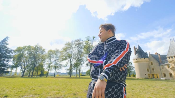 Hairso déboule avec un gros clip en mode châtelain pour « Gucci Garden » Photo de Hairso déboule avec un gros clip en mode châtelain pour "Gucci Garden"