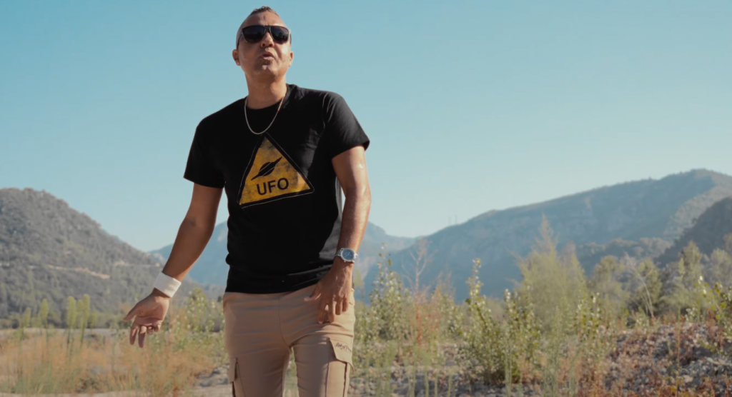 GIOVAN fait une « ARRIVÉE STELLAIRE » avec son nouveau clip Photo de GIOVAN fait une « ARRIVÉE STELLAIRE » avec son nouveau clip