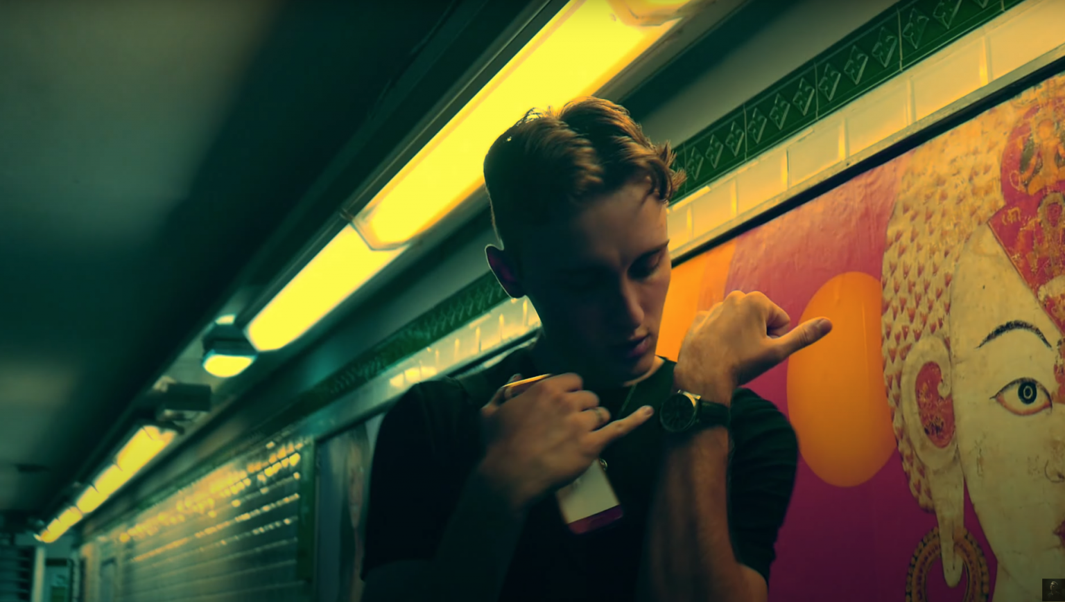 Leam B vous dit « Aurevoir » dans son nouveau clip Photo de Leam B vous dit « Aurevoir » dans son nouveau clip