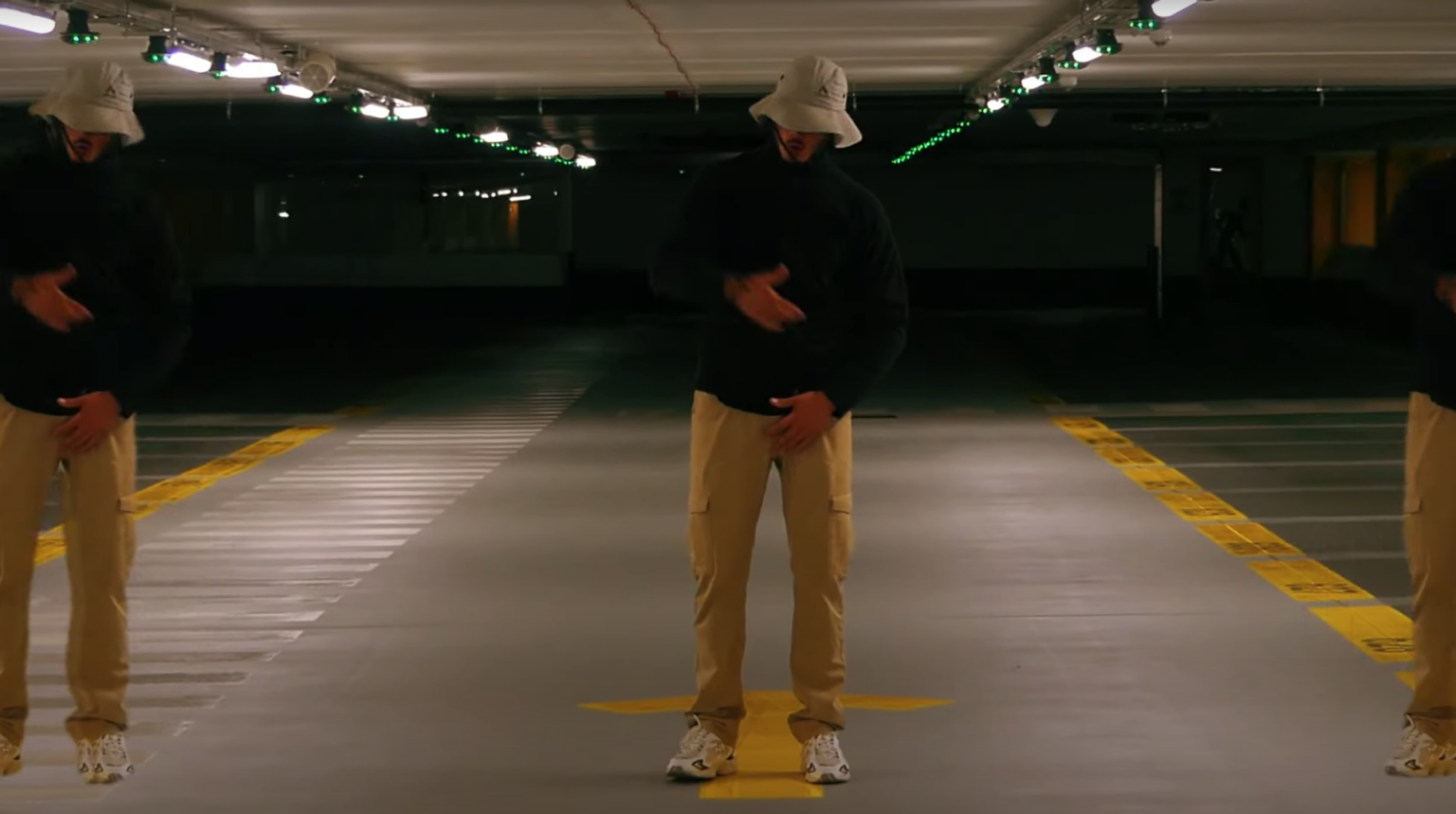 Photo de Picture of MEROD, impressionnant dans son nouveau clip « TROUVER »