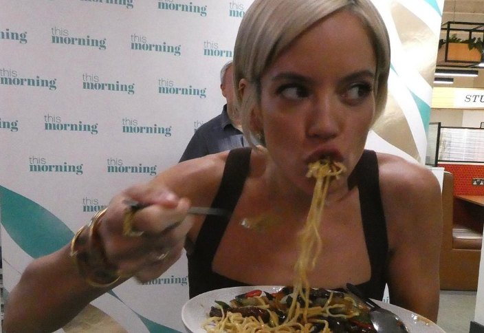 « Auriez-vous épousé un homme sans argent ? », Lily Allen répond à ses haters Photo de « Auriez-vous épousé un homme sans argent ? », Lily Allen répond à ses haters