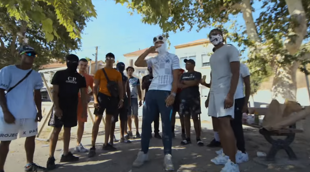 Bienvenue « Dans ma folie », le nouveau clip d’ESCO Photo de Bienvenue « Dans ma folie », le nouveau clip d'ESCO