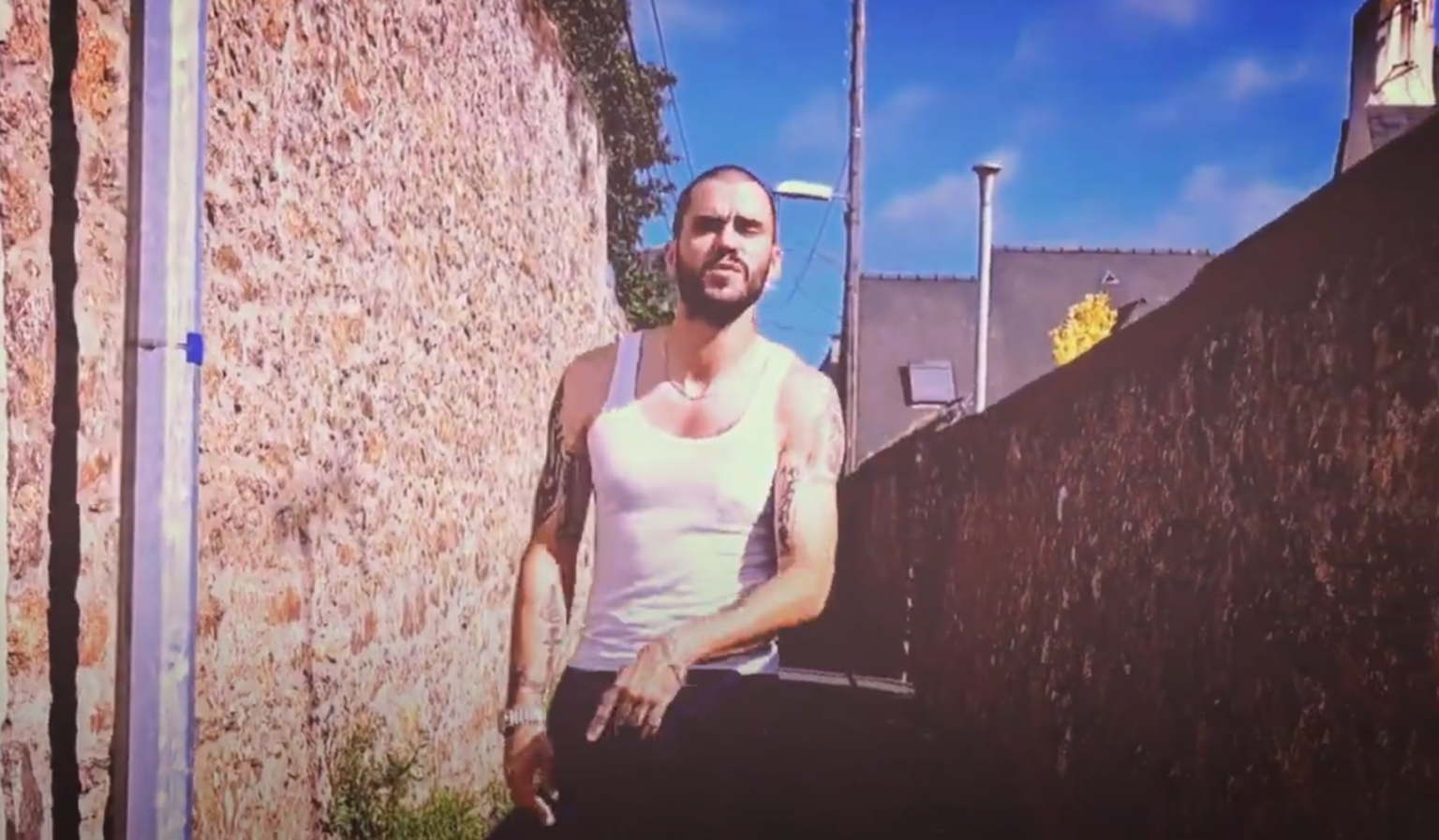 NINOFF fait le plein de « Souvenir » avec son nouveau clip Photo de NINOFF fait le plein de « Souvenir » avec son nouveau clip