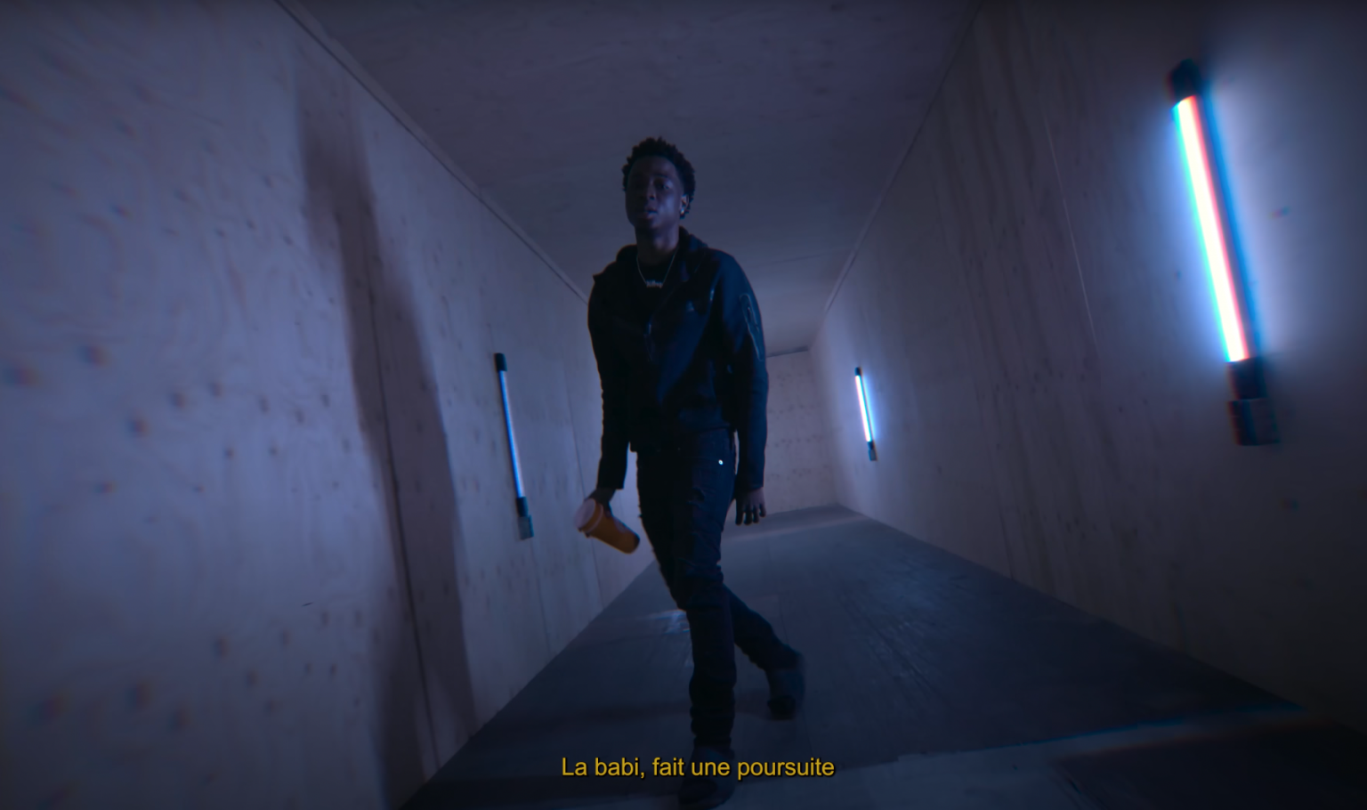 Grosse « Opération » dans le nouveau clip de LKS Photo de Grosse « Opération » dans le nouveau clip de LKS