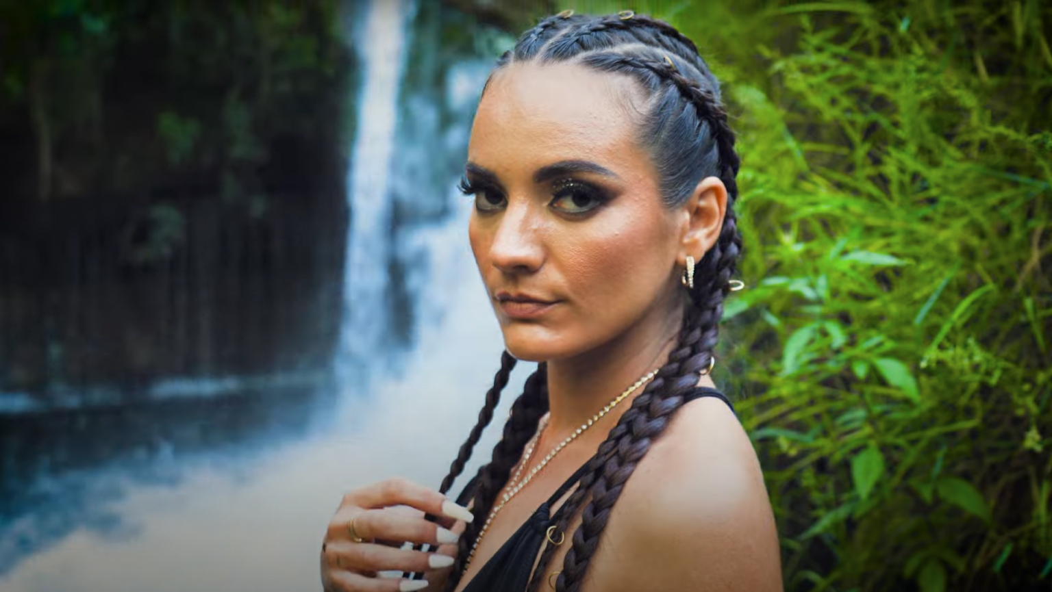 Jay See fait chavirer les cœurs dans son nouveau clip « CONTIGO » Photo de Jay See fait chavirer les cœurs dans son nouveau clip « CONTIGO »