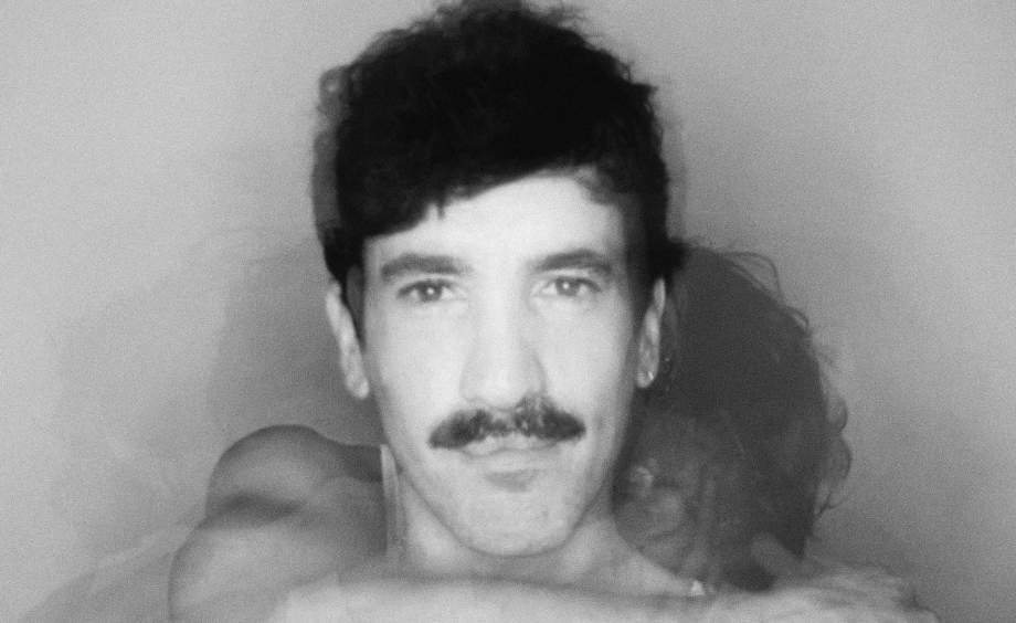 Photo de Plongez dans « La mer et l'amour », le nouveau clip de Damien Rondo