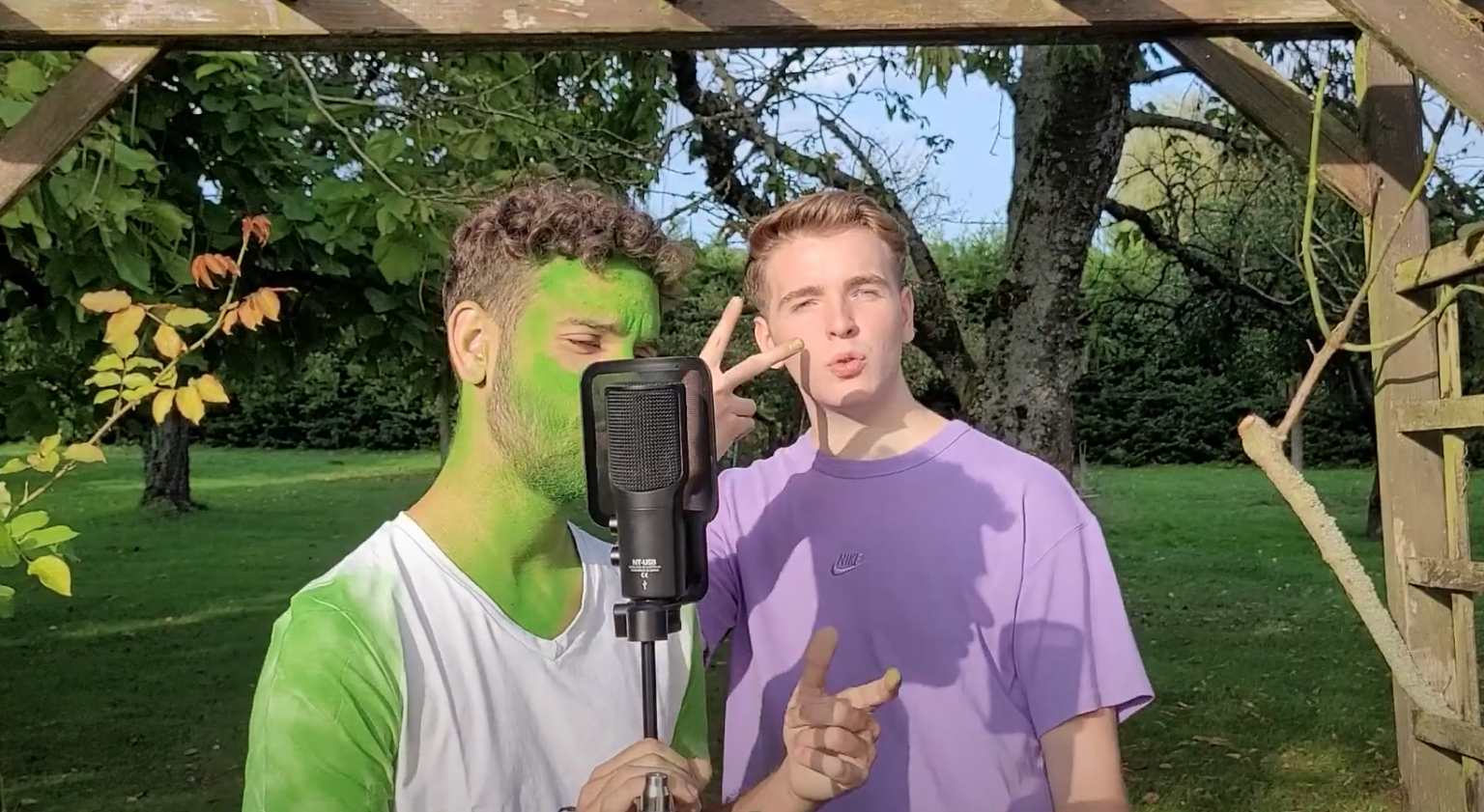 Photo de Découvrez « PISANG », le nouveau clip de YUSTI