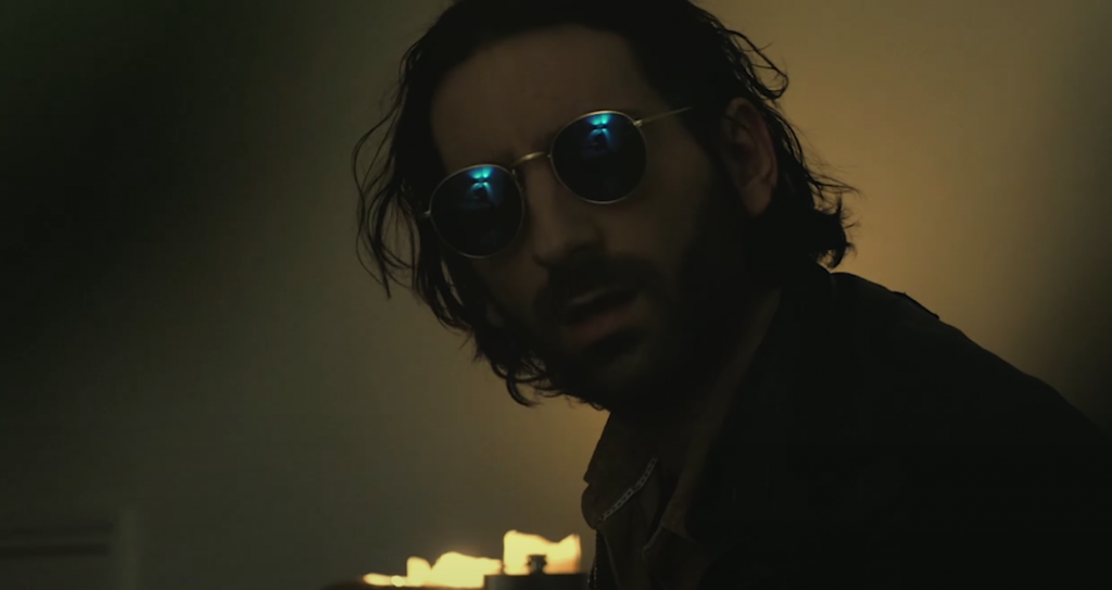 Photo de PONCE y va « STEP BY STEP » dans son nouveau clip