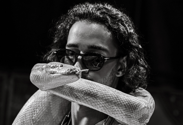 ANV raconte ses « SACRIFICE » dans son nouveau clip Photo de Photo de ANV raconte ses « SACRIFICE » dans son nouveau clip