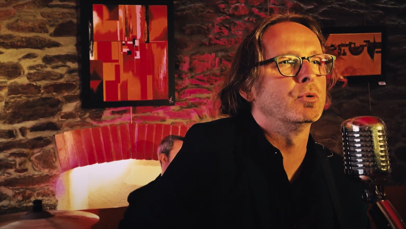 On sait « DE SOURCE SÛRE » que le nouveau clip de Sébastien Velly est en ligne ! Photo de On sait « DE SOURCE SÛRE » que le nouveau clip de Sébastien Velly est en ligne !