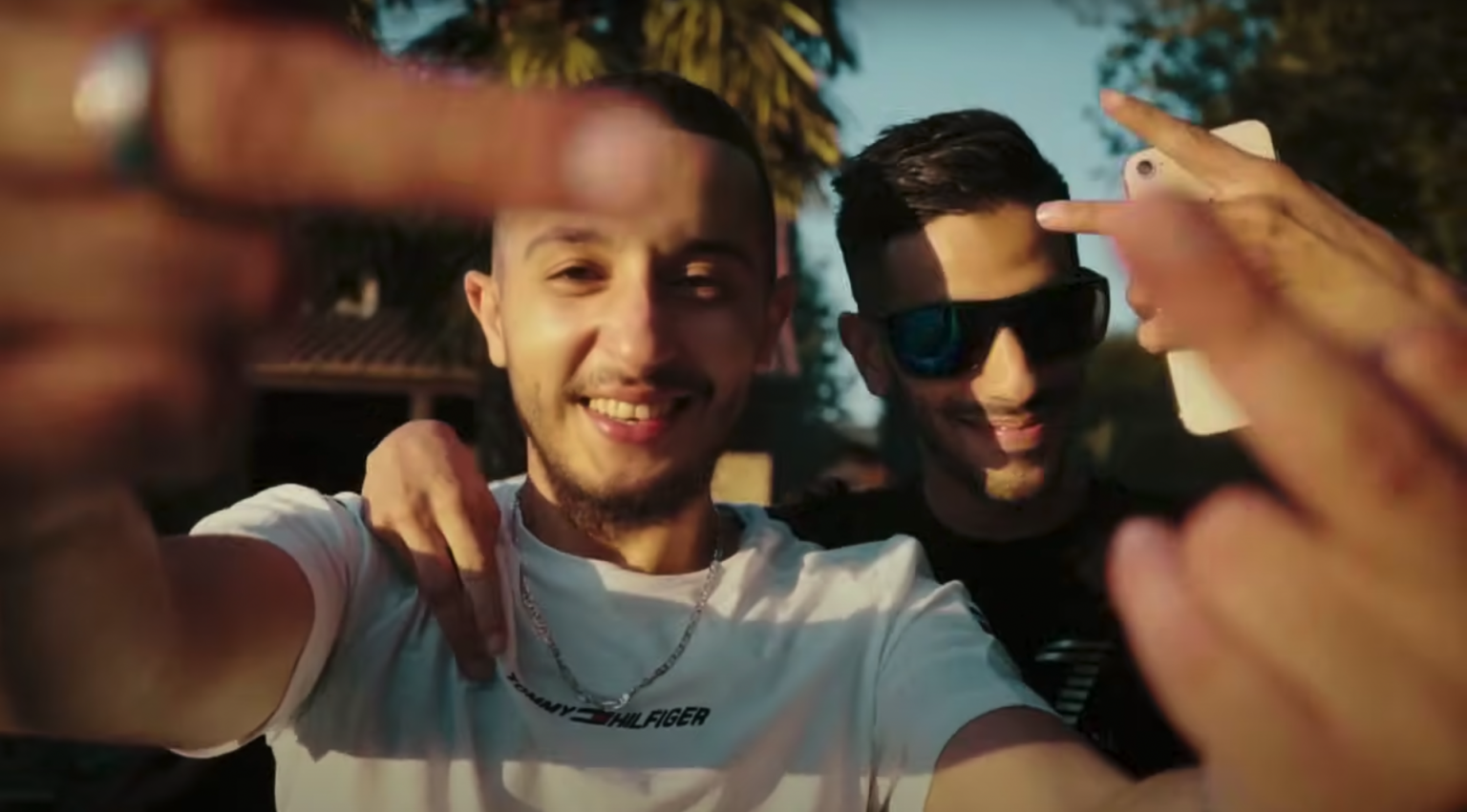 RYAD vient mettre un peu de soleil dans nos vies avec son nouveau clip « Pumperup » Photo de RYAD vient mettre un peu de soleil dans nos vies avec son nouveau clip « Pumperup »