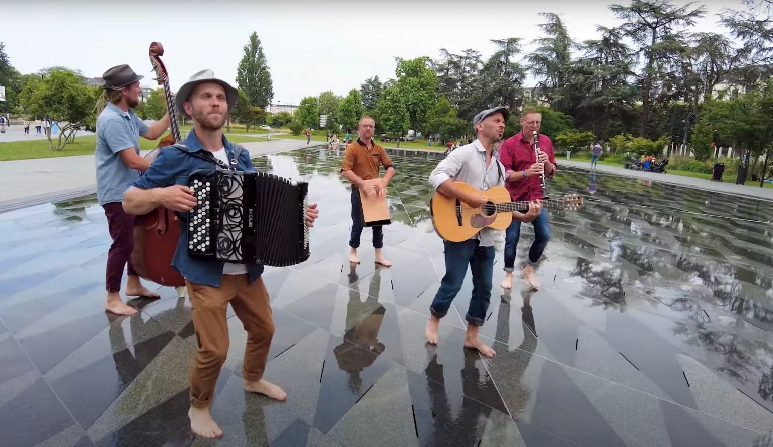 RDV à « Nantes » pour le nouveau clip de La Route des Airs Photo de RDV à « Nantes » pour le nouveau clip de La Route des Airs