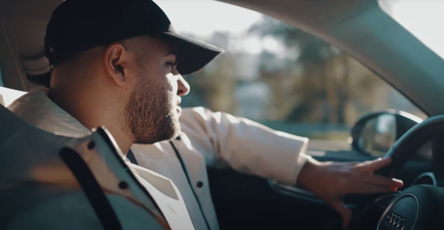 Faites le plein de « Confiance » avec le nouveau clip de Massimo Photo de Faites le plein de « Confiance » avec le nouveau clip de Massimo
