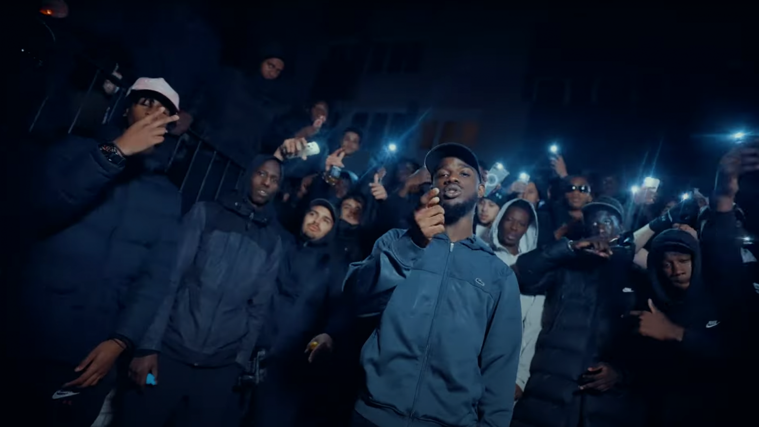 Enjaillez-vous sur « MEC DU 19 », la nouvelle bombe trap signée CROCOO Photo de Enjaillez-vous sur « MEC DU 19 », la nouvelle bombe trap signée CROCOO