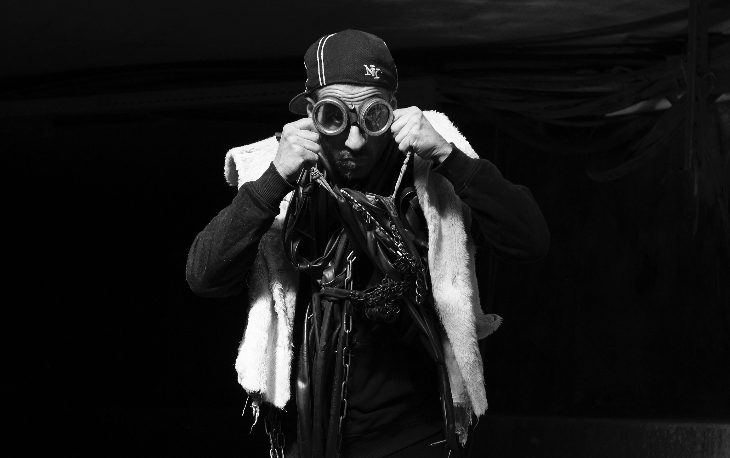 Découvrez « Vendredi », un clip disponible 7j/7 signé AbSTRAL compost Photo de Découvrez « Vendredi », un clip disponible 7j/7 signé AbSTRAL