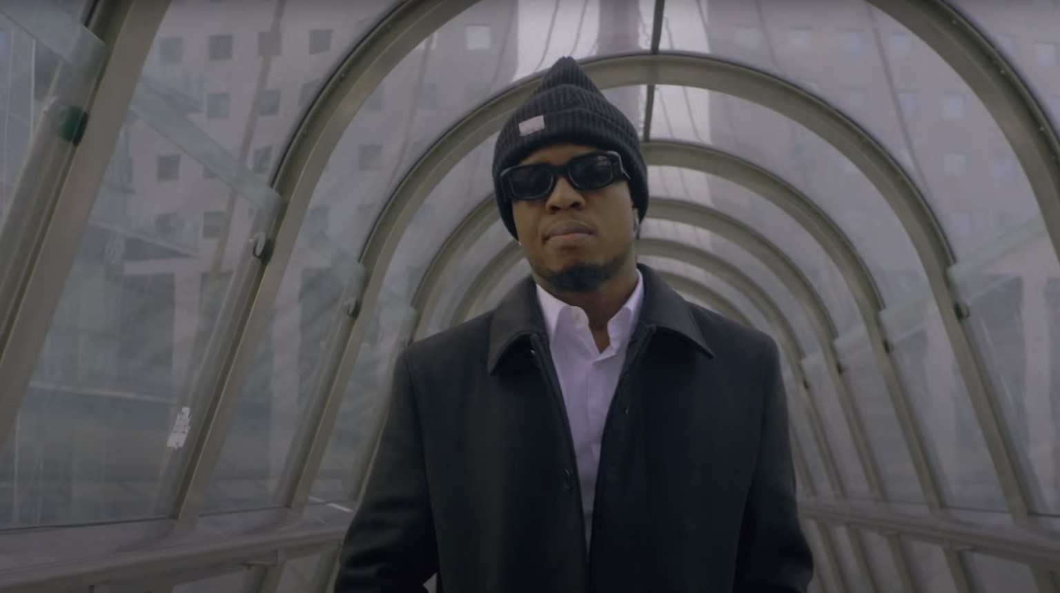 Gaz Fabilouss joue la carte de la séduction avec son tout nouveau clip « TONDILA » Photo de Gaz Fabilouss joue la carte de la séduction avec son tout nouveau clip « TONDILA »