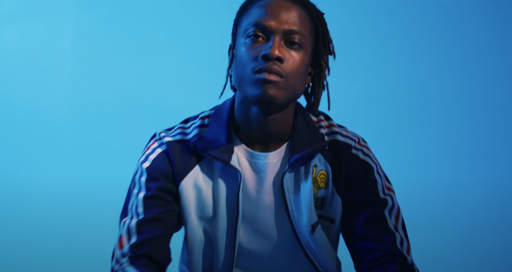 Fousseyni va de l’avant avec son nouveau clip « 3 ans après » Photo de Fousseyni va de l'avant avec son nouveau clip « 3 ans après »