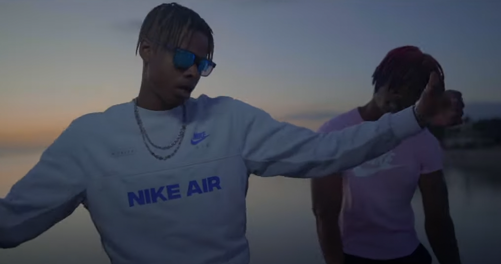 Tout est « Sous controle » dans le nouveau clip de Ti Inzou Photo de Tout est « Sous controle » dans le nouveau clip de Ti Inzou