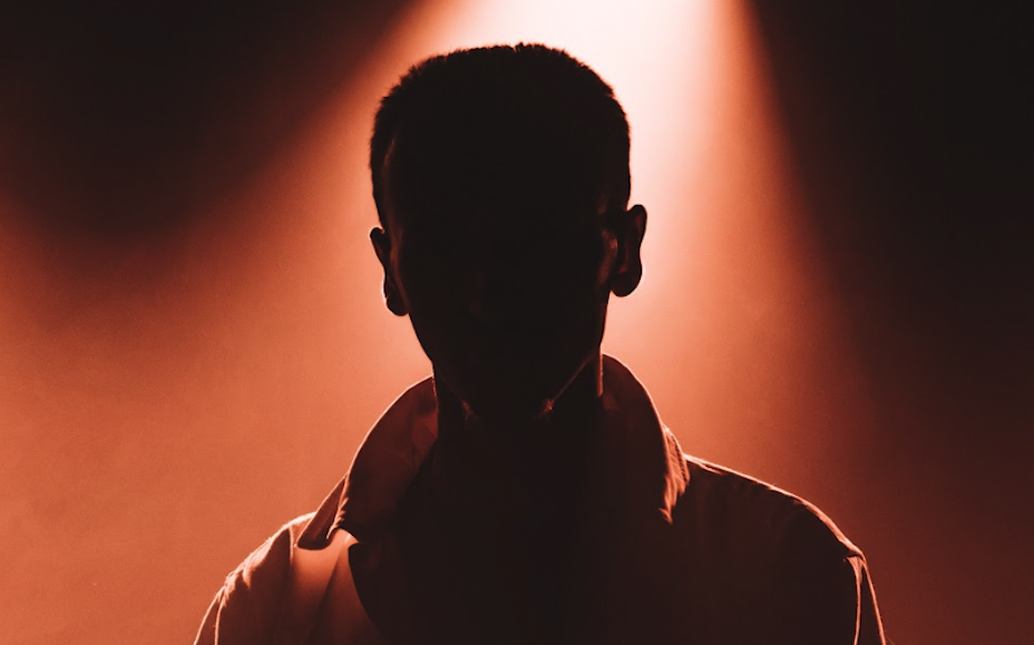 Phénomène tire sur notre corde sensible avec son nouveau single « LAISSE TOMBER » Photo de Phénomène tire sur notre corde sensible avec son nouveau single « LAISSE TOMBER »