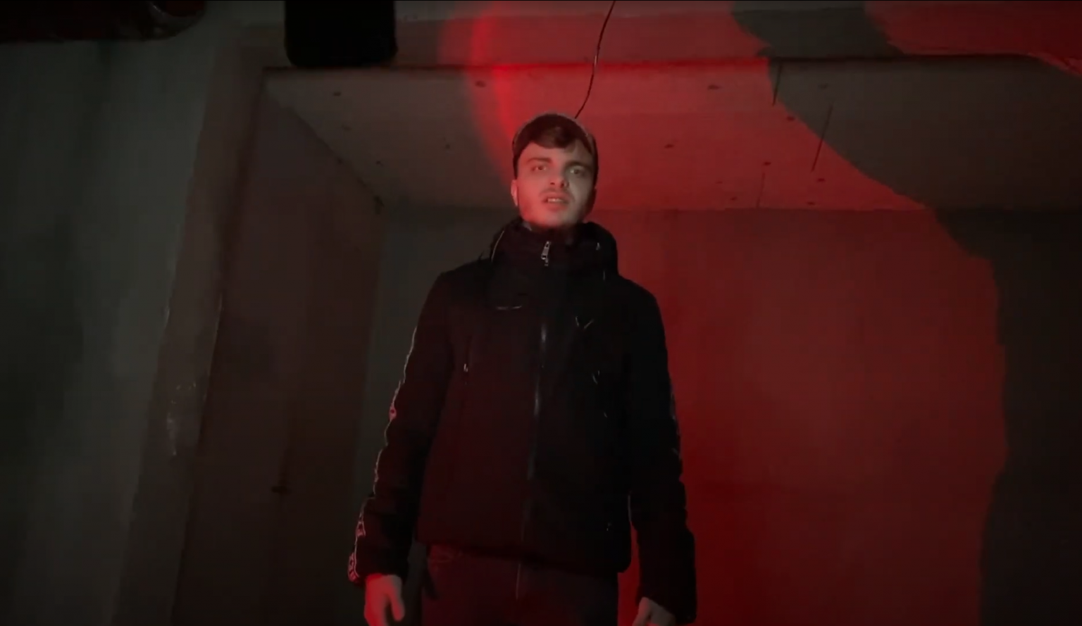 SkanRap, en feu dans son nouveau clip « La Plus Part » Photo de SkanRap, en feu dans son nouveau clip « La Plus Part »