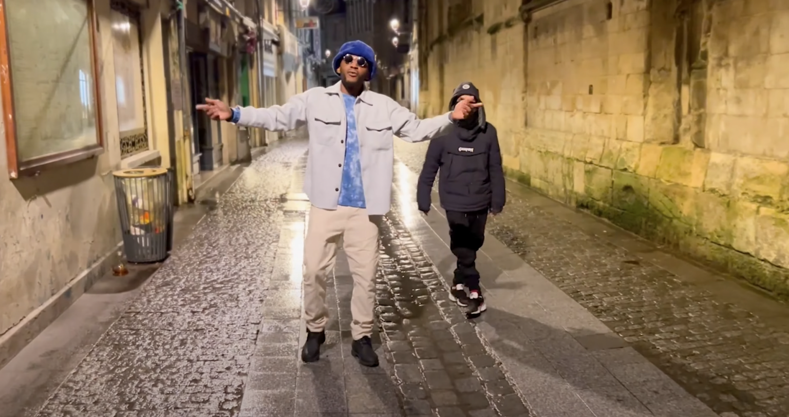 Be Akid balance entre « Le cœur et la raison » dans son nouveau clip Be Akid balance entre « Le cœur et la raison » dans son nouveau clip