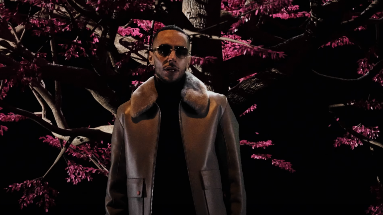 RDR a le cœur « Bousillé » dans son nouveau clip Photo de RDR a le cœur « Bousillé » dans son nouveau clip