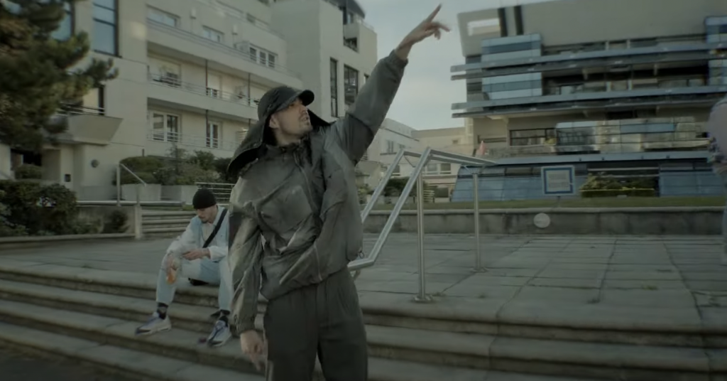 Voyagez dans un « HELSINKI » froid avec le nouveau clip de 6TAM Photo de Voyagez dans un « HELSINKI » froid avec le nouveau clip de 6TAM