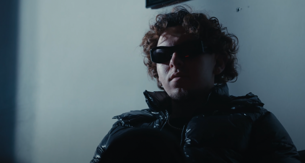Nabe, en mode « INSOMNIE » dans son nouveau clip Photo de Nabe, en mode « INSOMNIE » dans son nouveau clip