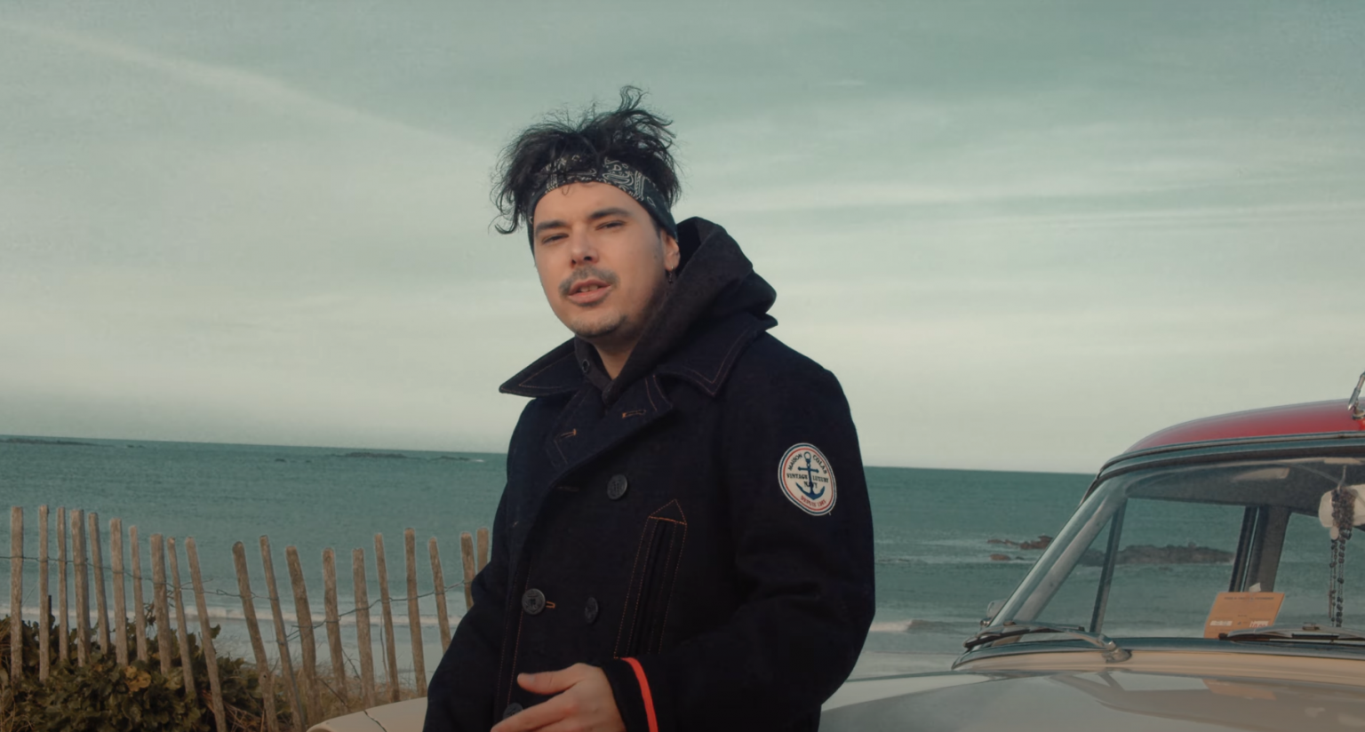 L’héros Rose tire sur notre corde sensible avec son nouveau clip « Les mots d’un père » Photo de L'héros Rose tire sur notre corde sensible avec son nouveau clip « Les mots d'un père »
