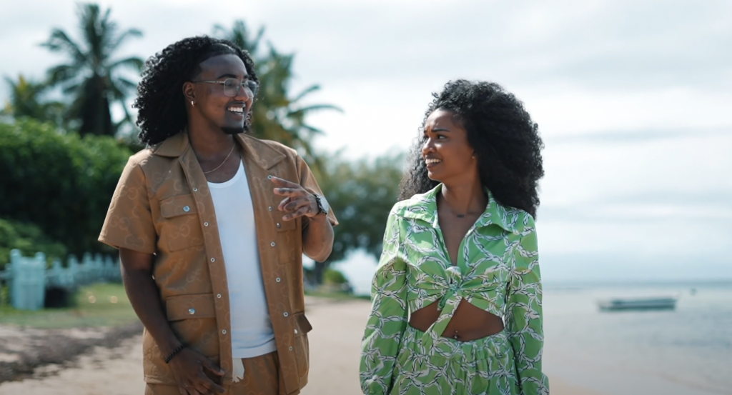 Photo de Jérémy chante l'amour dans son nouveau clip « Mo Envie Aimer »