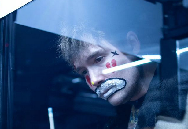 Photo de Kanuel Lauriault enchante avec son nouveau clip « Magicienne »