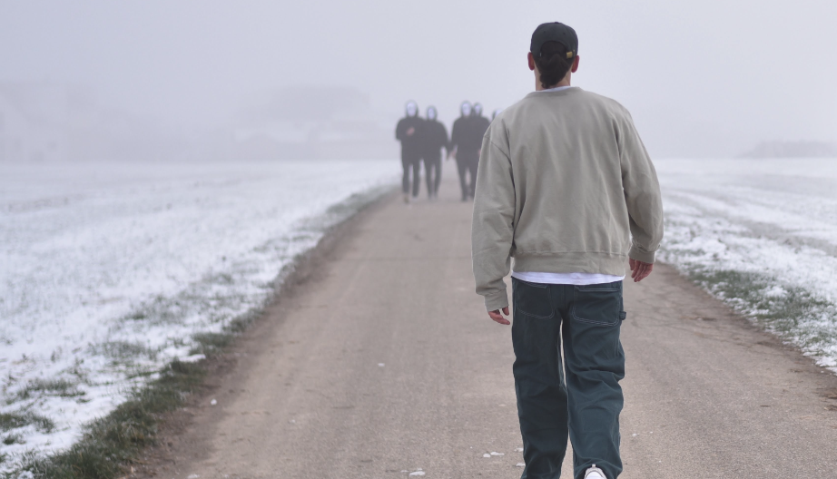 Visez « Ailleurs » avec le nouveau clip de Siven Photo de Visez « Ailleurs » avec le nouveau clip de Siven