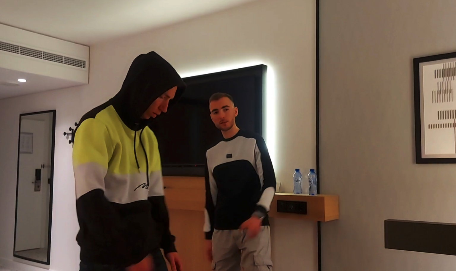 Fire6 dévoile « On Verra », un clip captivant tourné à Amsterdam Photo de Fire6 dévoile « On Verra », un clip captivant tourné à Amsterdam