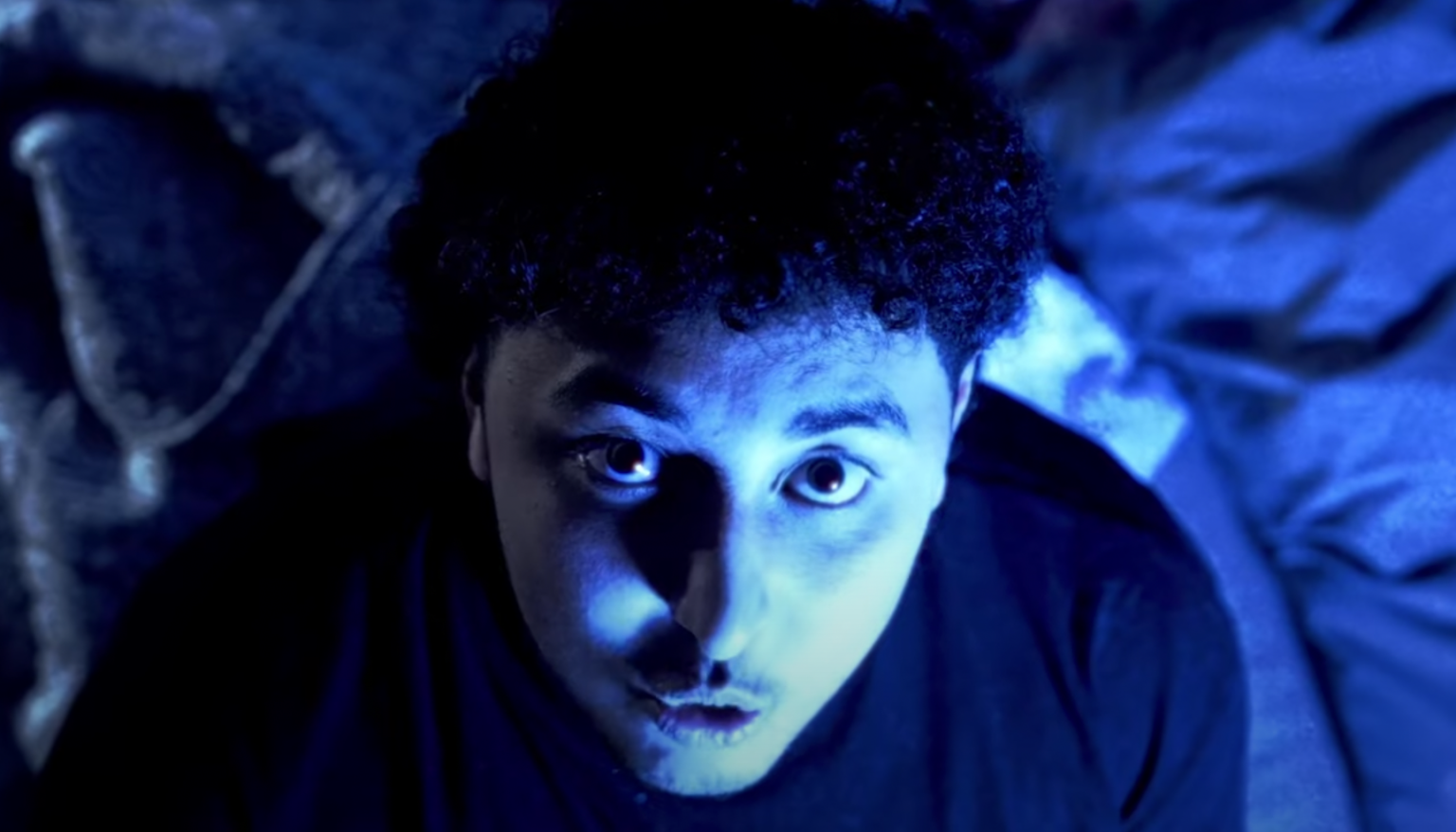 Plongez dans l’univers trippant de ROSTAN avec son nouveau clip « POUR LE MALHEUR DE MADAME » Photo de Plongez dans l'univers trippant de ROSTAN avec son nouveau clip « POUR LE MALHEUR DE MADAME »